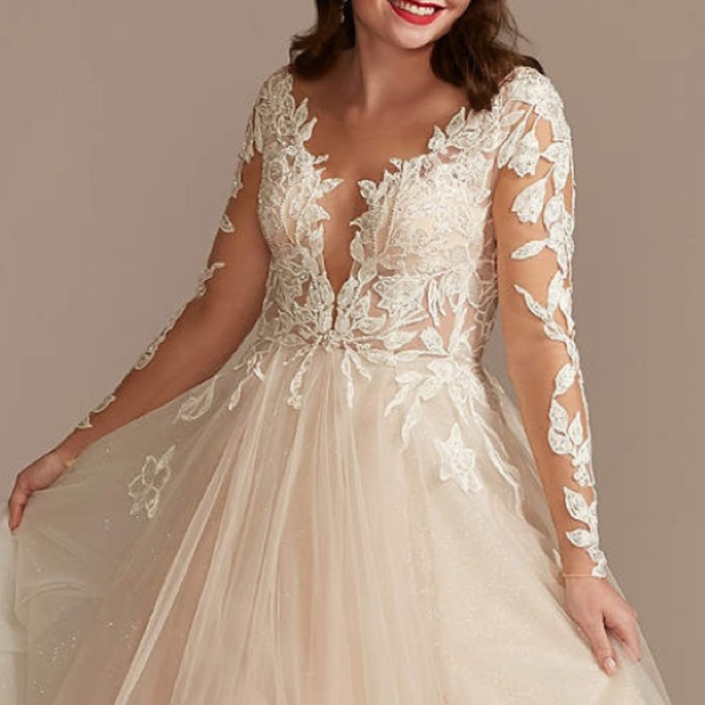 SOLD - Galina Signature Long Sleeve Lace Appliqué Wedding Dress size 20W